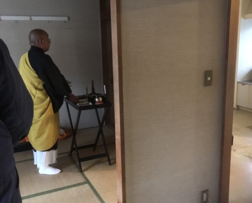 孤独死の現場にて故人様のご供養